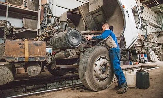 Слесарь по ремонту автомобилей